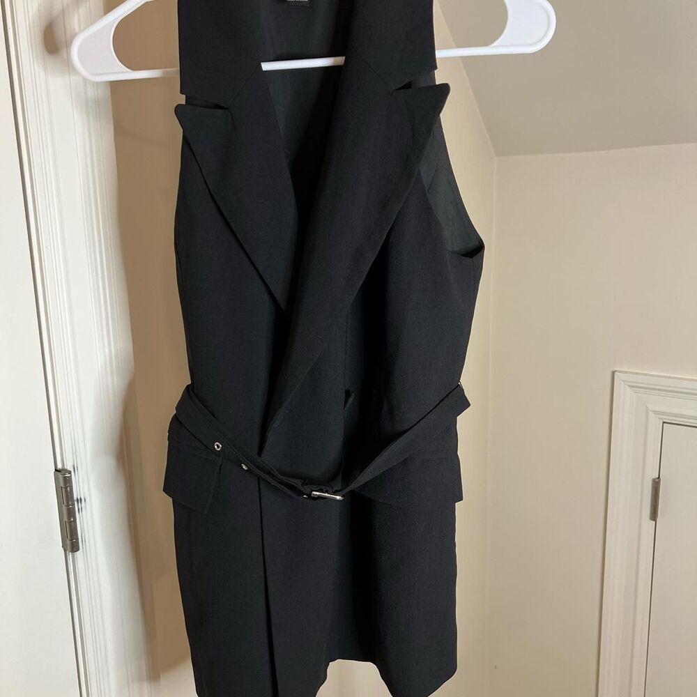 Forever 21 black sleeveless blazer long line vest with belt